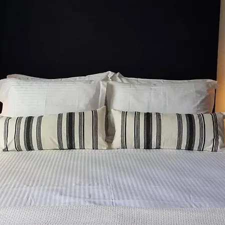 アパート Allofts カラマタ