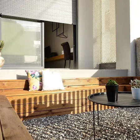 Allofts アパート カラマタ