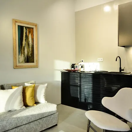 Allofts アパート *