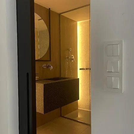 アパート Allofts *